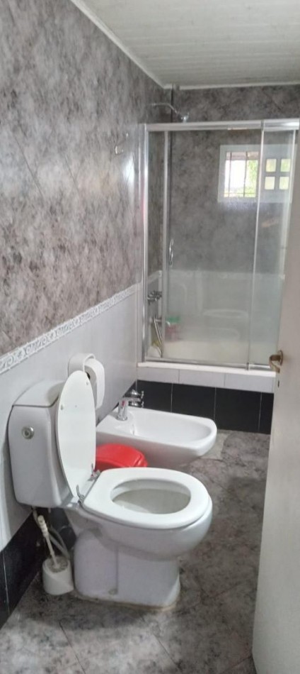 Excelente casa c/pileta