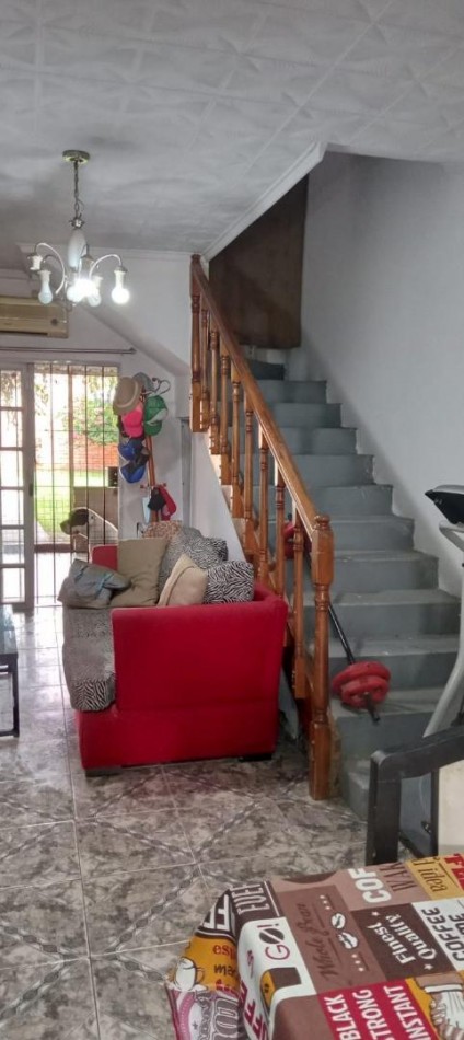 Excelente casa c/pileta