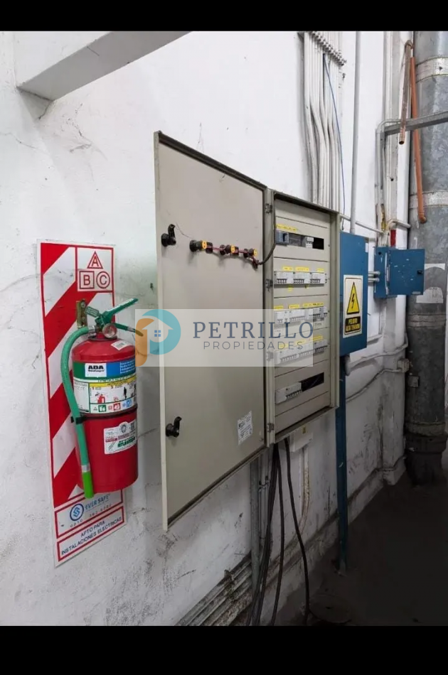 IMPORTANTE BODEGA COMERCIAL